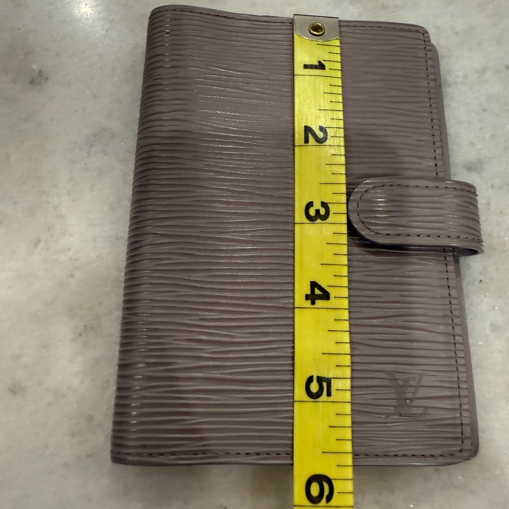 Louis Vuitton Grey Lilac EPI Notebook Agenda
Planner Wallet - Picture 13 of 13